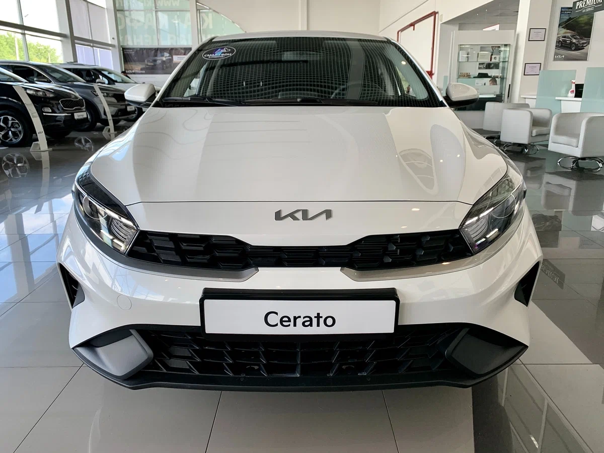 Купить KIA Cerato в Саратове
